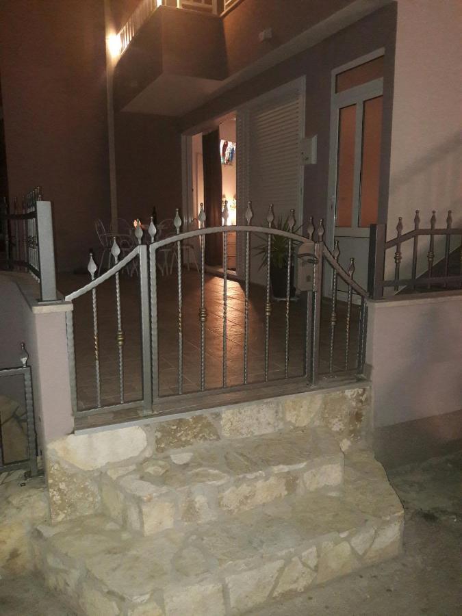 Nessa & Meli Apartment Макарска Екстериор снимка