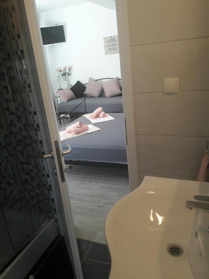 Nessa & Meli Apartment Макарска Екстериор снимка