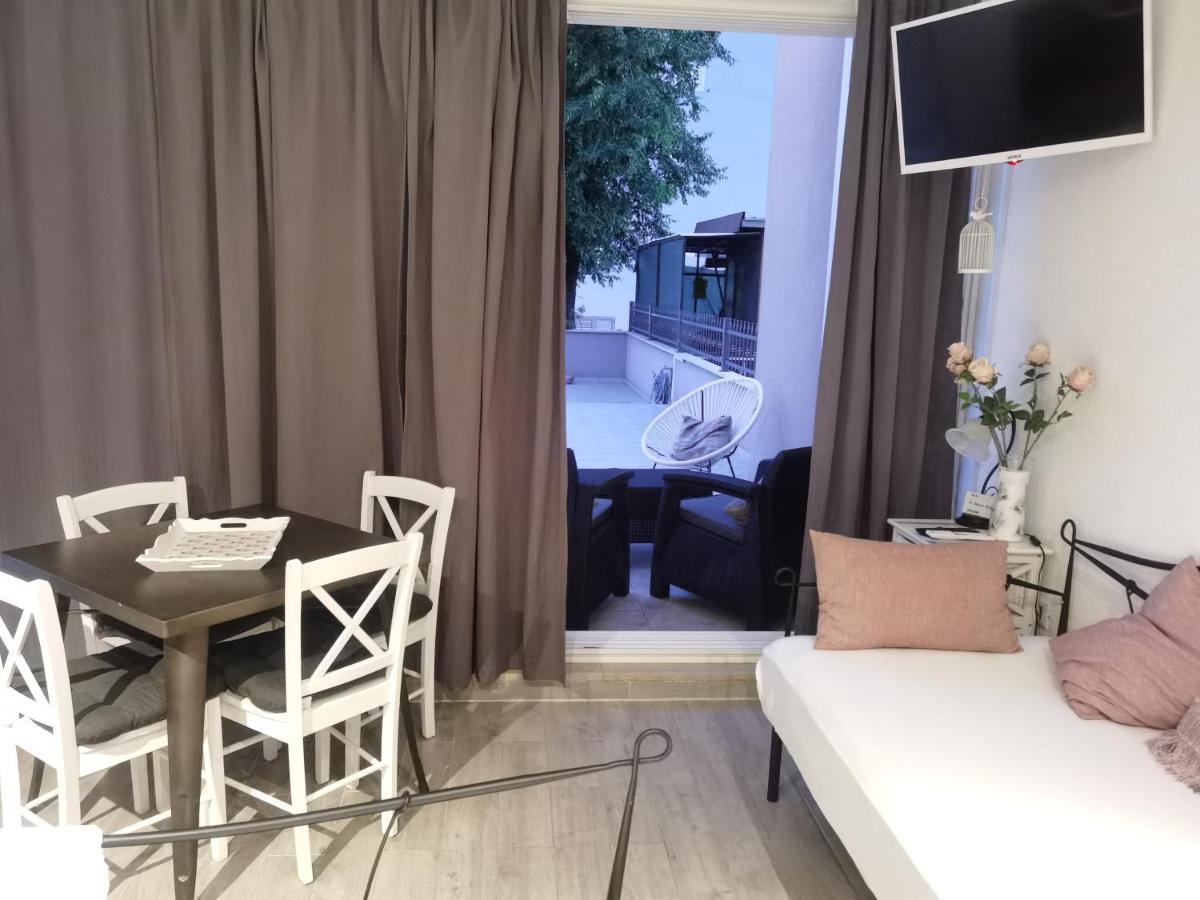 Nessa & Meli Apartment Макарска Екстериор снимка