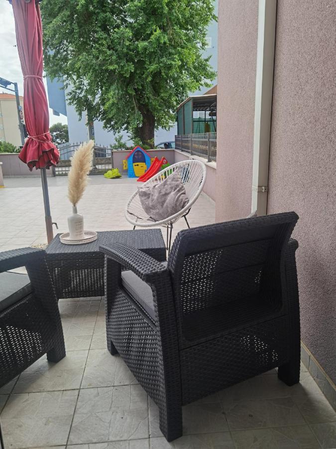 Nessa & Meli Apartment Макарска Екстериор снимка